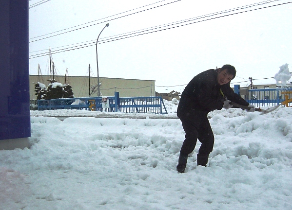 大雪でもばっちり営業してます