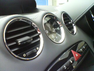 待望のあの車がついにﾌﾟｼﾞｮｰ富山へ到着