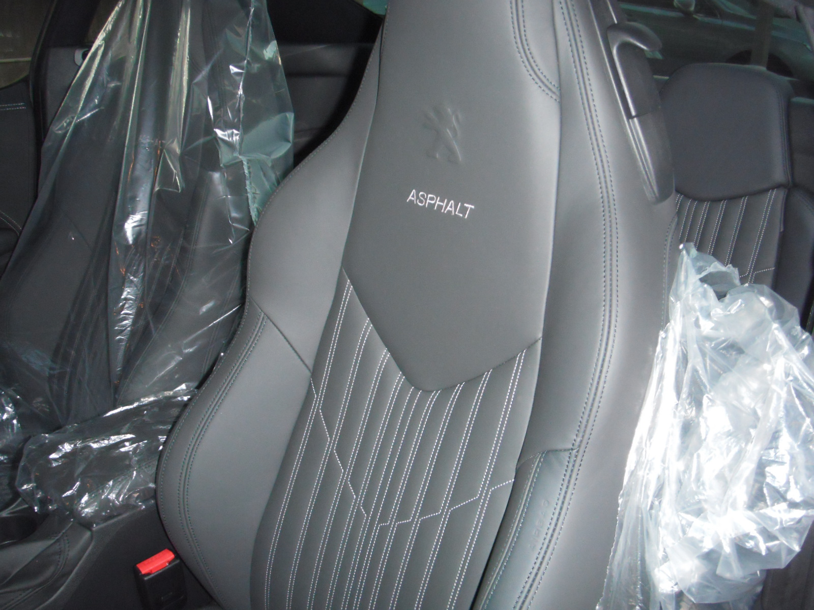 限定車RCZ 　Ａｓｐｈａｌｔ入荷のご案内