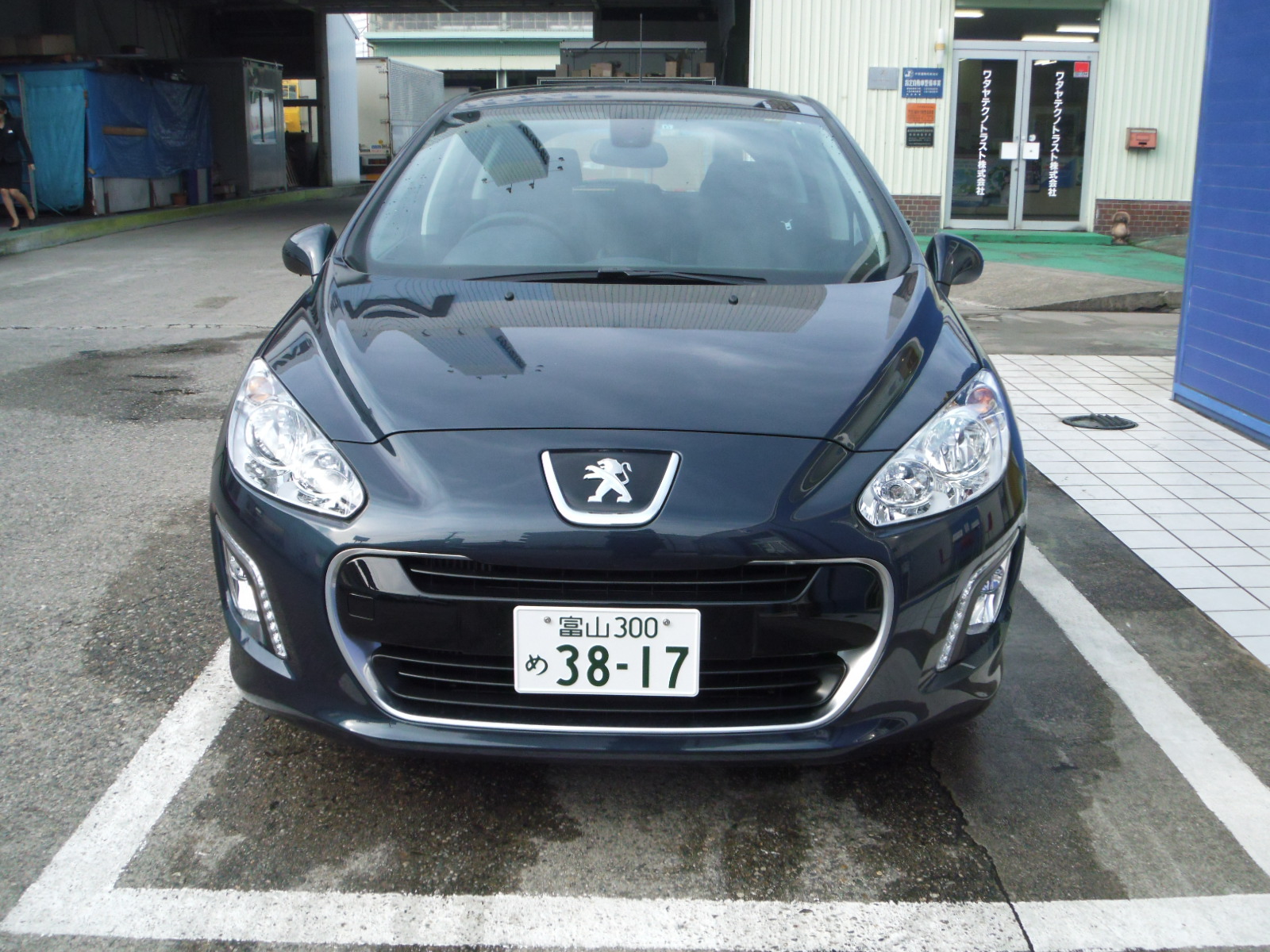 新入荷中古車と新試乗車のご案内
