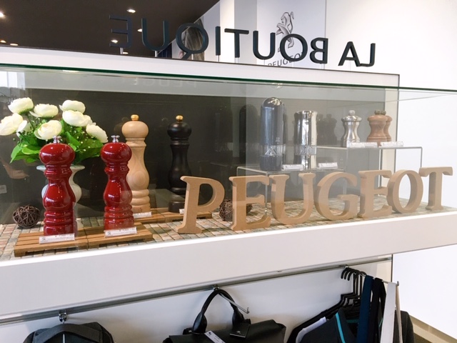 LA BOUTIQUE ♩
