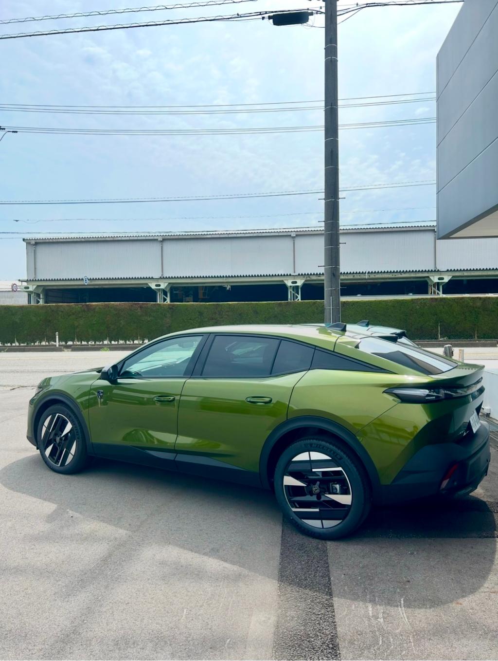 NEW 408 HYBRIDデビュー✨